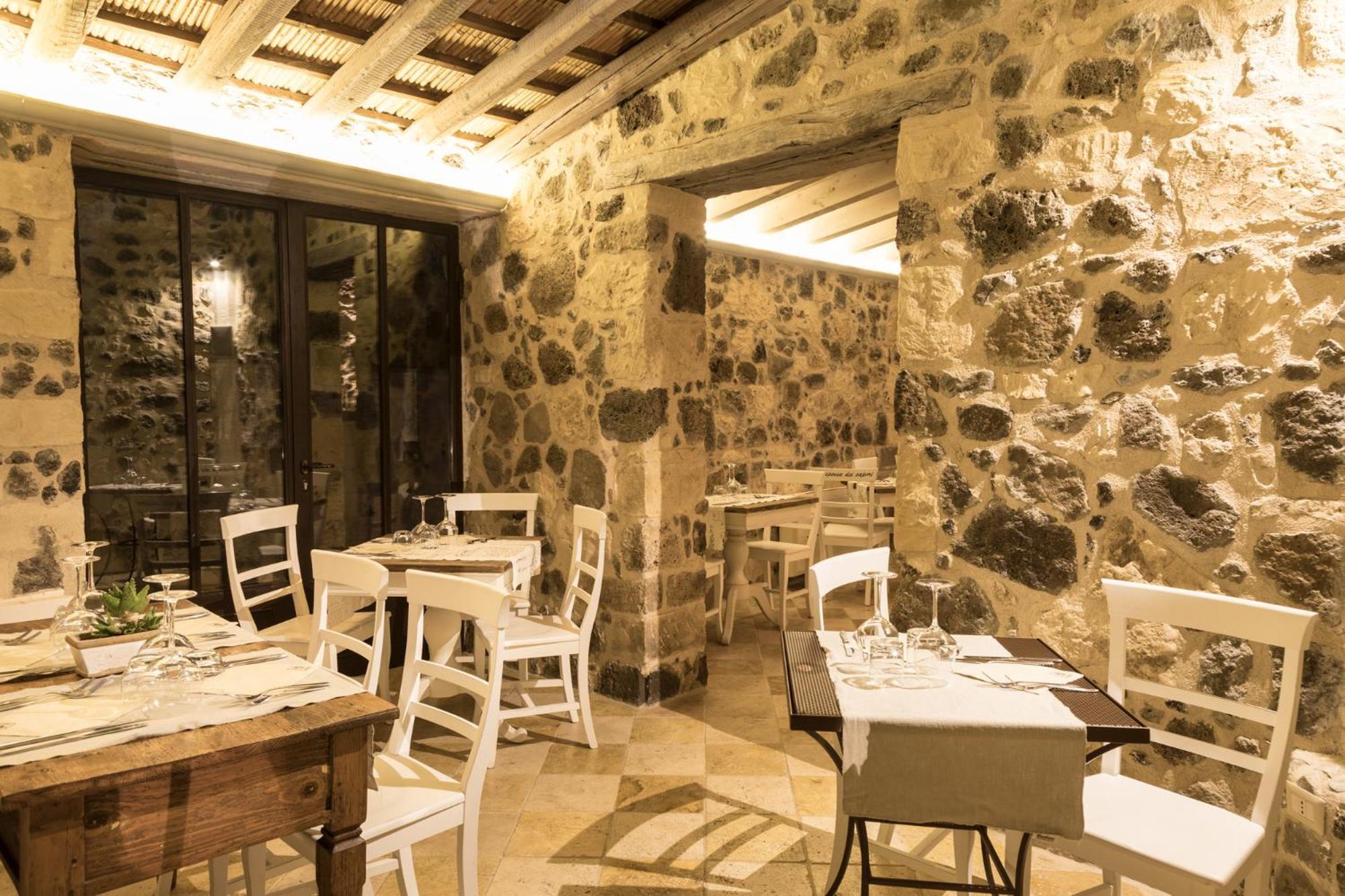 Il Cortiletto Hotel Maison Tresnuraghes Bagian luar foto